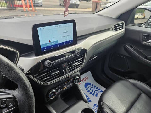 2021 Ford Escape Hybrid SEL