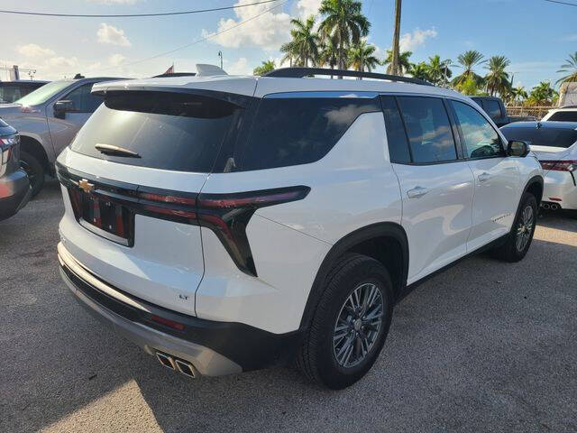 2024 Chevrolet Traverse LT