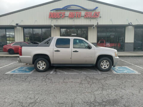 2007 Chevrolet Avalanche for sale at DOUG'S AUTO SALES INC in Pleasant View TN