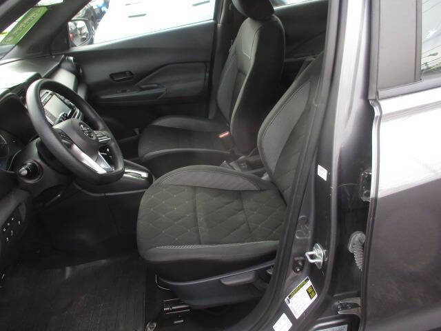 2020 Nissan Kicks SV