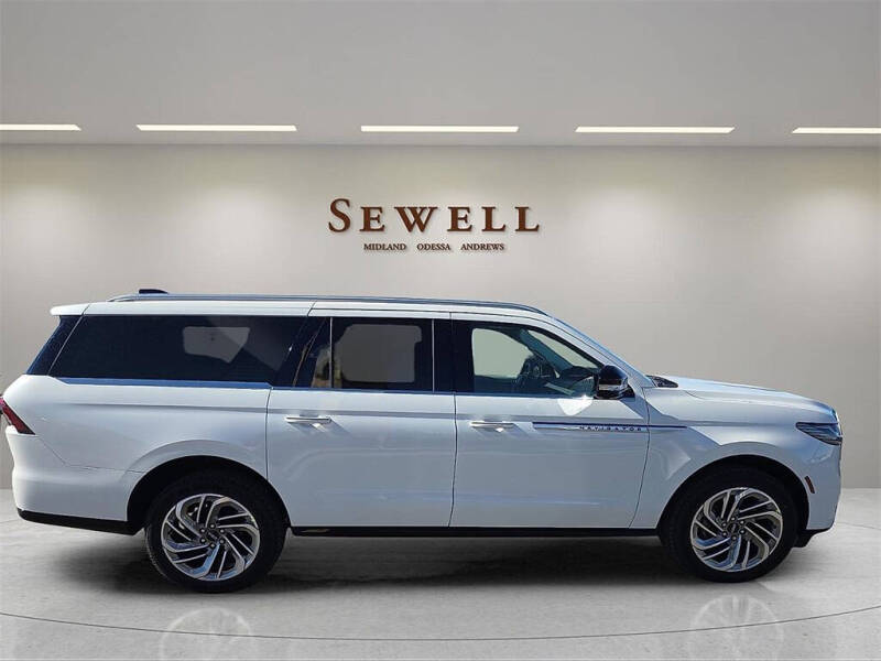 2025 Lincoln Navigator L Reserve