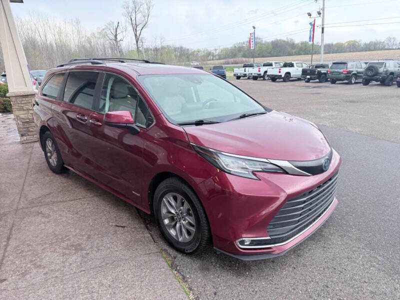 2021 Toyota Sienna XLE 7-Passenger