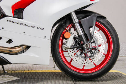 2021 Ducati Panigale V2