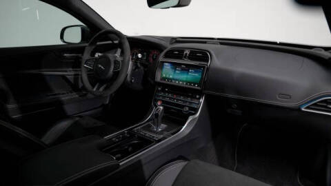 2019 Jaguar XE SV Project 8