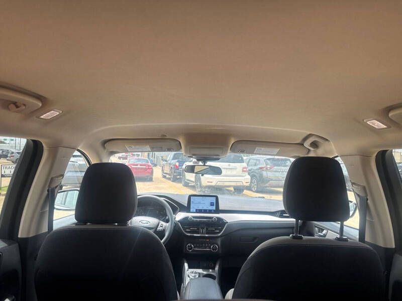 2020 Ford Escape SE