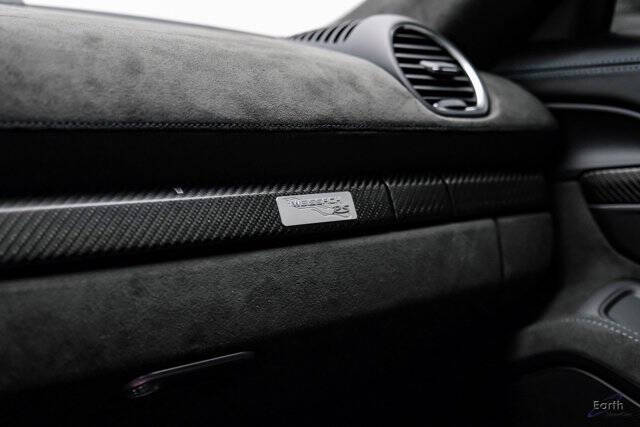 2024 Porsche 718 Cayman GT4 RS