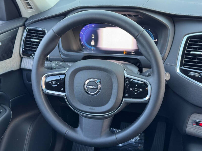2024 Volvo XC90 Recharge T8 Ultimate Bright Theme 7P