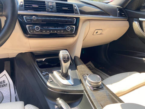 2017 BMW 3 Series 330i