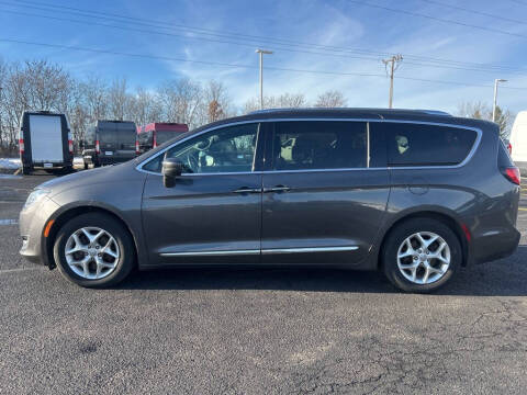 2020 Chrysler Pacifica Touring L