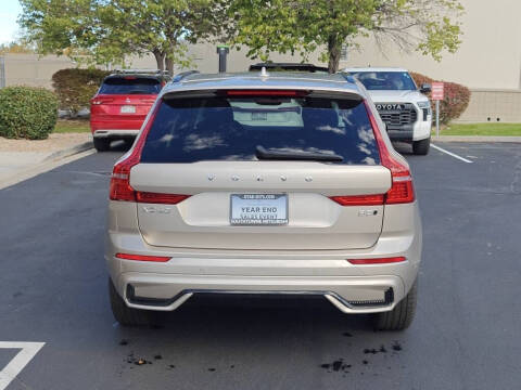 2025 Volvo XC60 B5 Plus Dark Theme