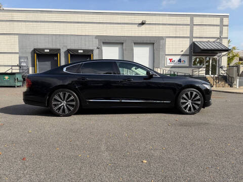 2023 Volvo S90 B6 Plus