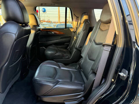 2016 Cadillac Escalade Luxury Collection