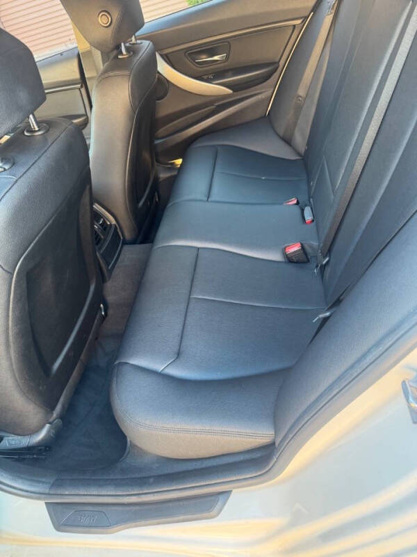 2016 BMW 3 Series 320i