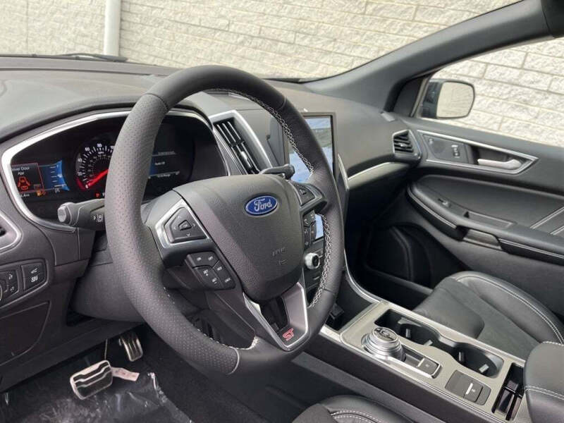 2021 Ford Edge ST
