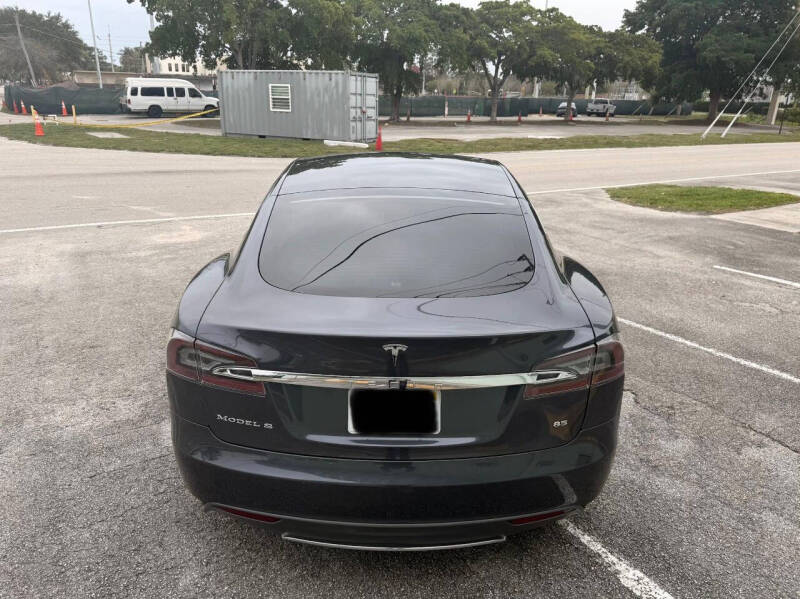 2015 Tesla Model S 85