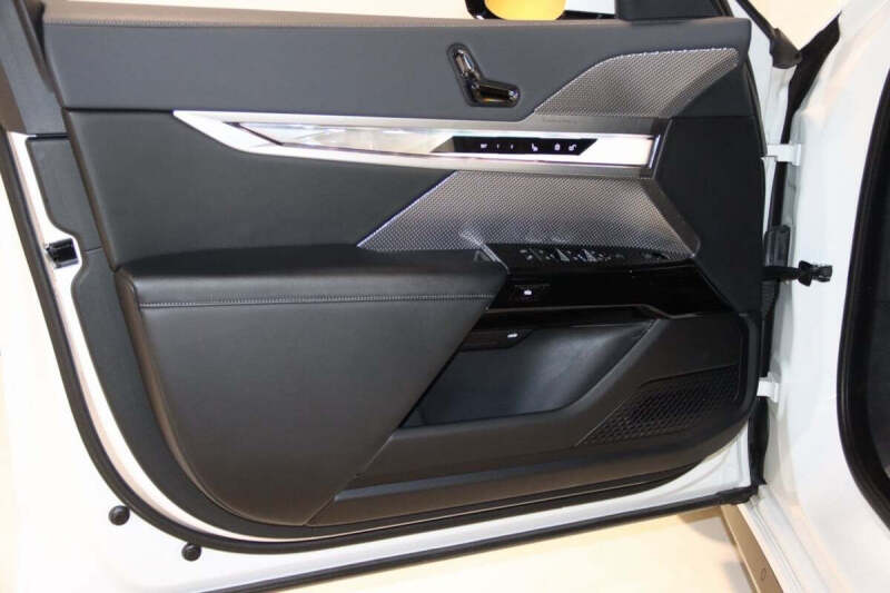 2023 BMW 7 Series 760i xDrive