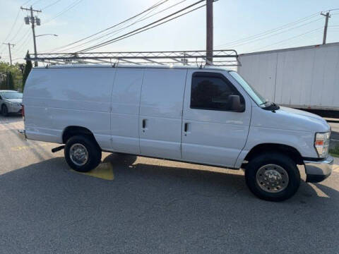 2013 Ford E-Series E-350 SD
