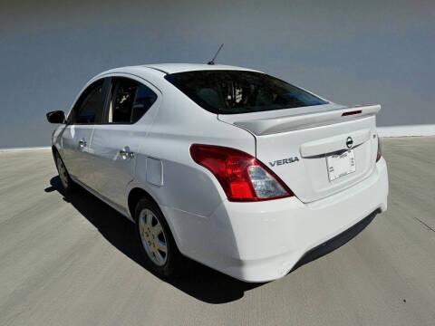 2019 Nissan Versa SV