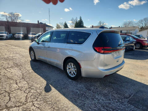 2024 Chrysler Pacifica Touring L