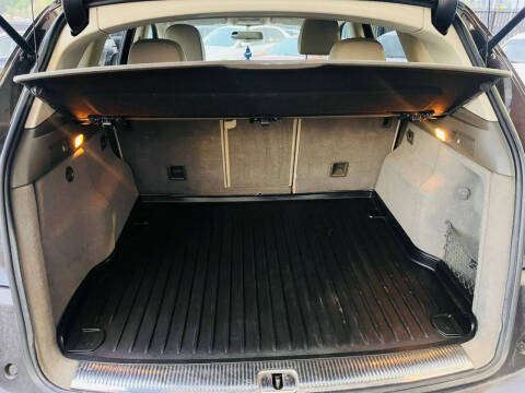 2012 Audi Q5 2.0T quattro Premium Plus