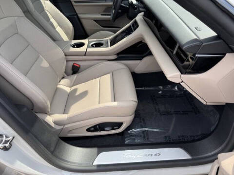 2025 Porsche Taycan 4