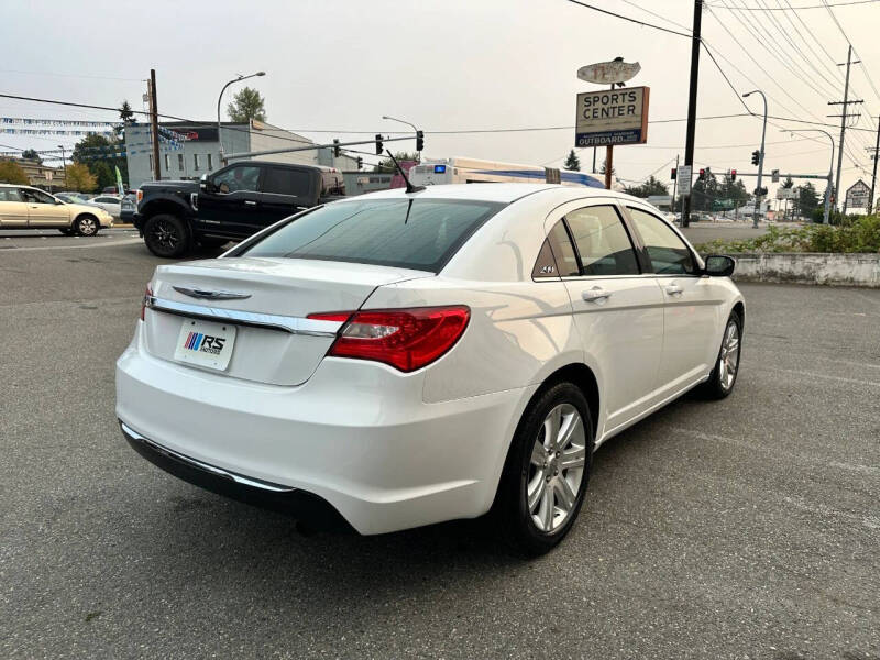 2013 Chrysler 200 LX