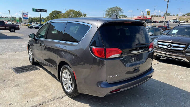 2017 Chrysler Pacifica Touring