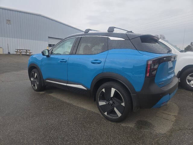 2025 Nissan Kicks SR