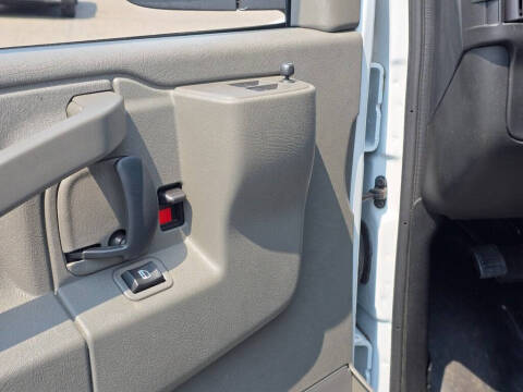 2023 GMC Savana 2500