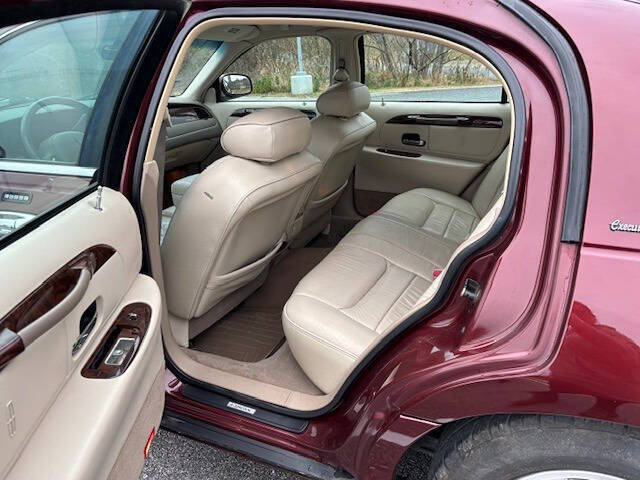 2000 Lincoln Town Car Executive