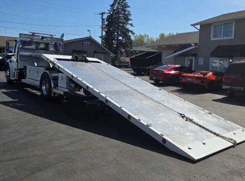 2020 Freightliner M2 106
