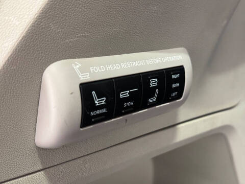 2016 Chrysler Town and Country Limited