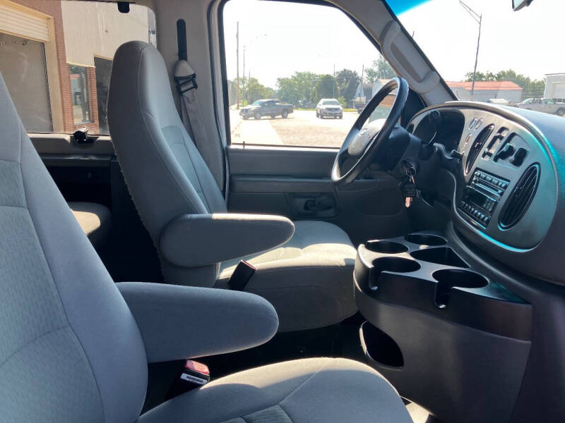 2007 Ford E-Series E-350 SD XLT
