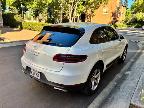 2017 Porsche Macan