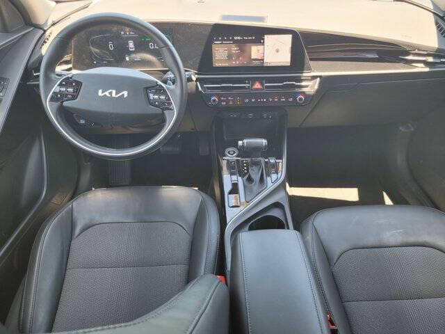 2023 Kia Niro EX