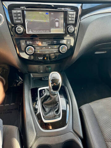 2018 Nissan Rogue Sport SV