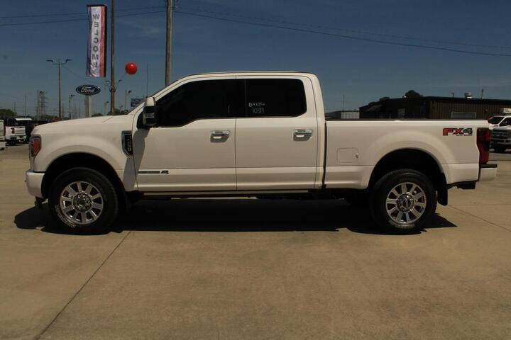 2019 Ford F-250 Super Duty Limited's photo