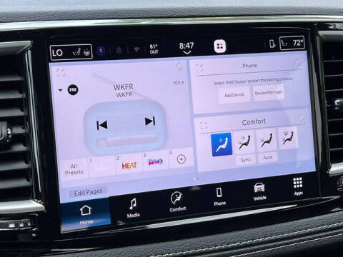 2027 Chrysler Pacifica Select