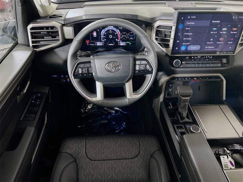 2024 Toyota Sequoia SR5