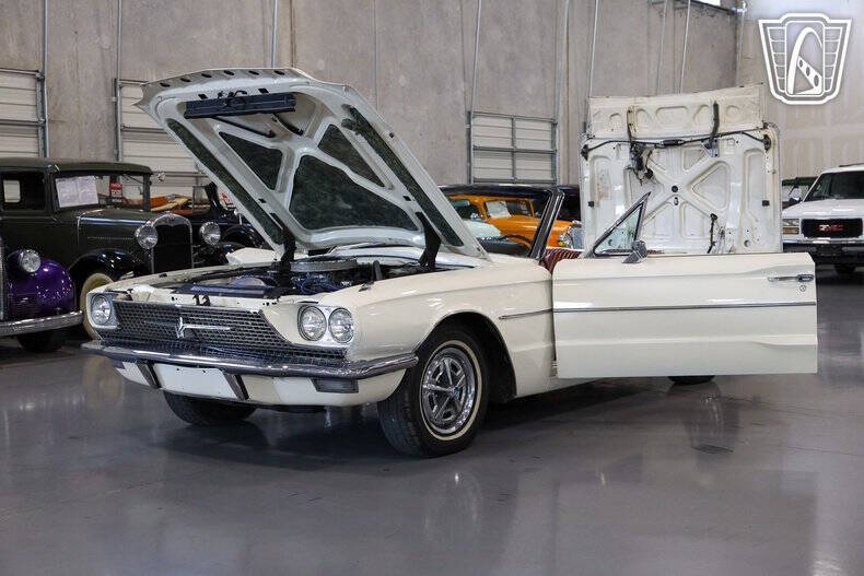 1966 Ford Thunderbird