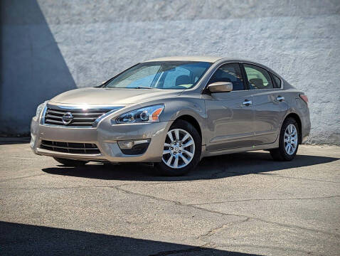 2014 Nissan Altima for sale at Divine Motors in Las Vegas NV