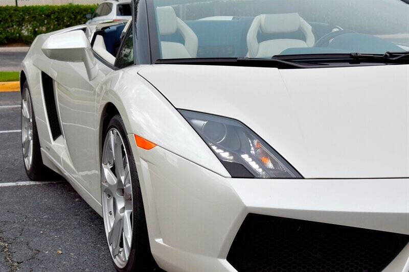 2010 Lamborghini Gallardo Base photo 7