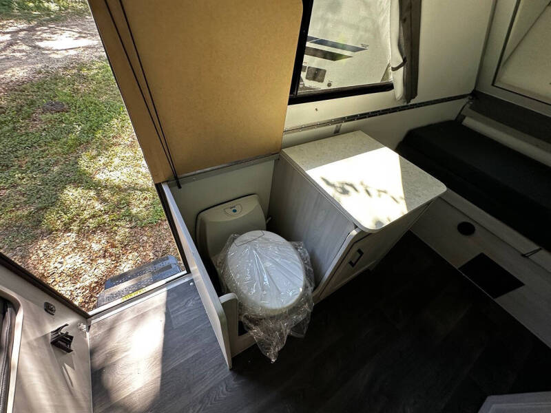 2026 A Liner Expedition Rear Sofa