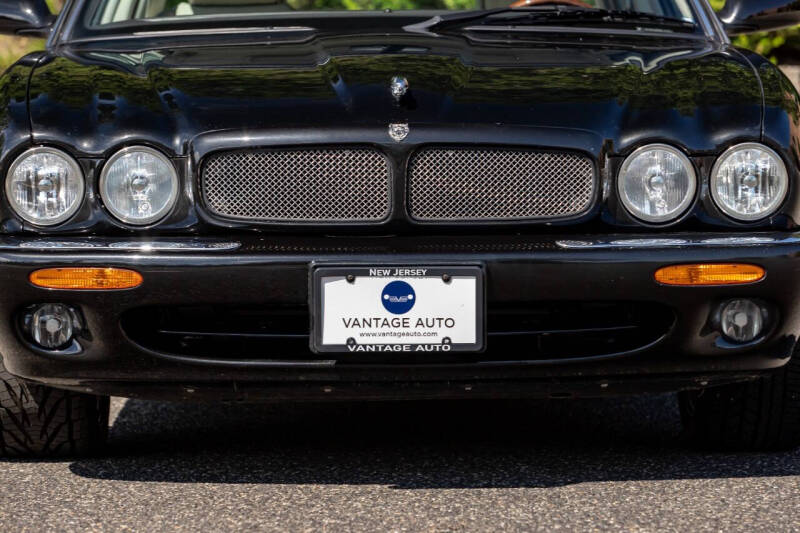 2000 Jaguar XJR