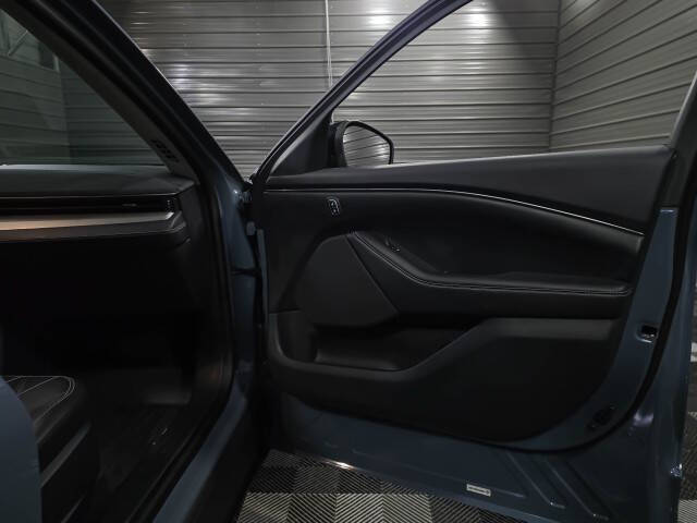 2023 Ford Mustang Mach-E Select