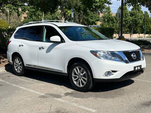 2013 Nissan Pathfinder for sale at CARFORNIA SOLUTIONS in Hayward CA