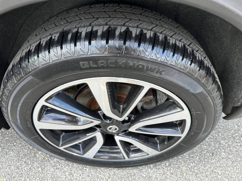 2020 Nissan Rogue SL