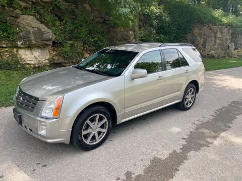 2004 Cadillac SRX for sale at Bogie's Motors in Saint Louis MO