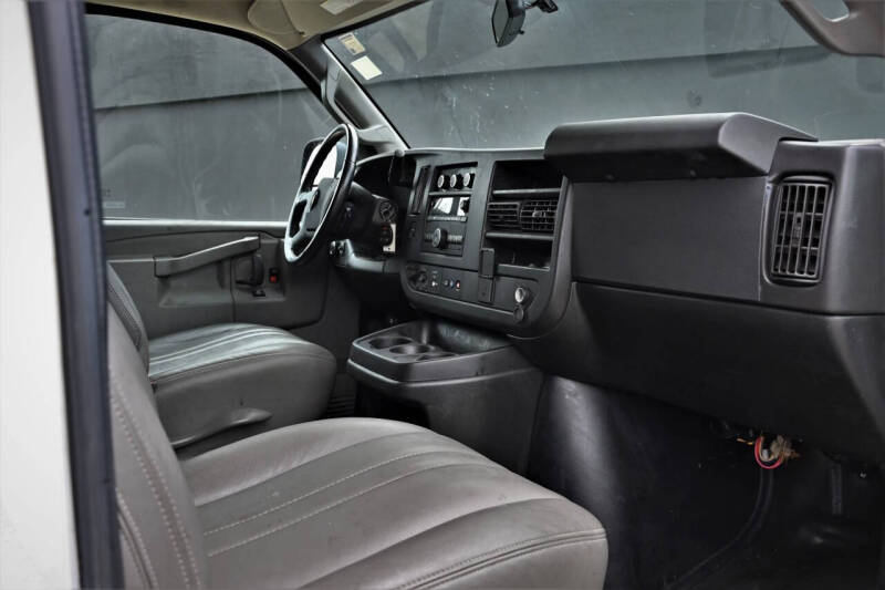 2020 Chevrolet Express 2500