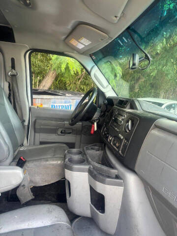 2013 Ford E-Series E-350 SD